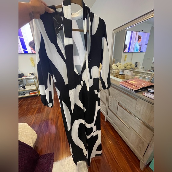 My Sexy Styles Geometric Print Long Sleeve Jumpsuit - Picture 3 of 4
